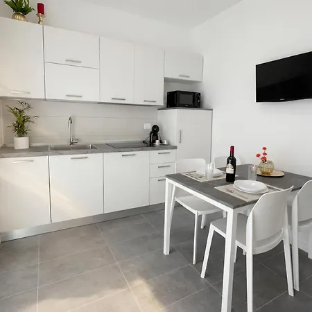 Modern Near Sacro Cuore Hospital - نيغرار
